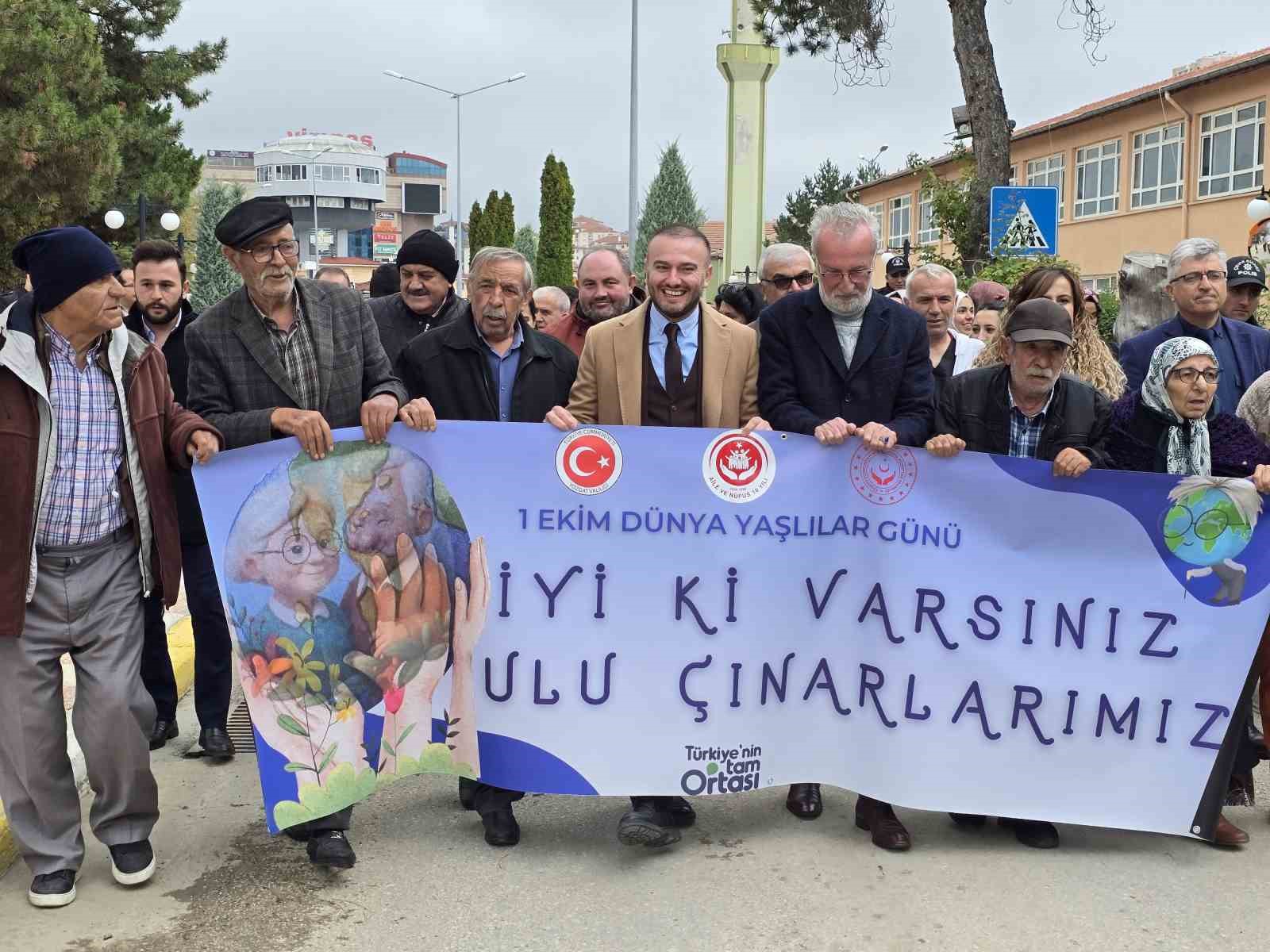 Yozgat’ta 1 Ekim Dünya Yaşlılar Günü’nde farkındalık yürüyüşü düzenlendi