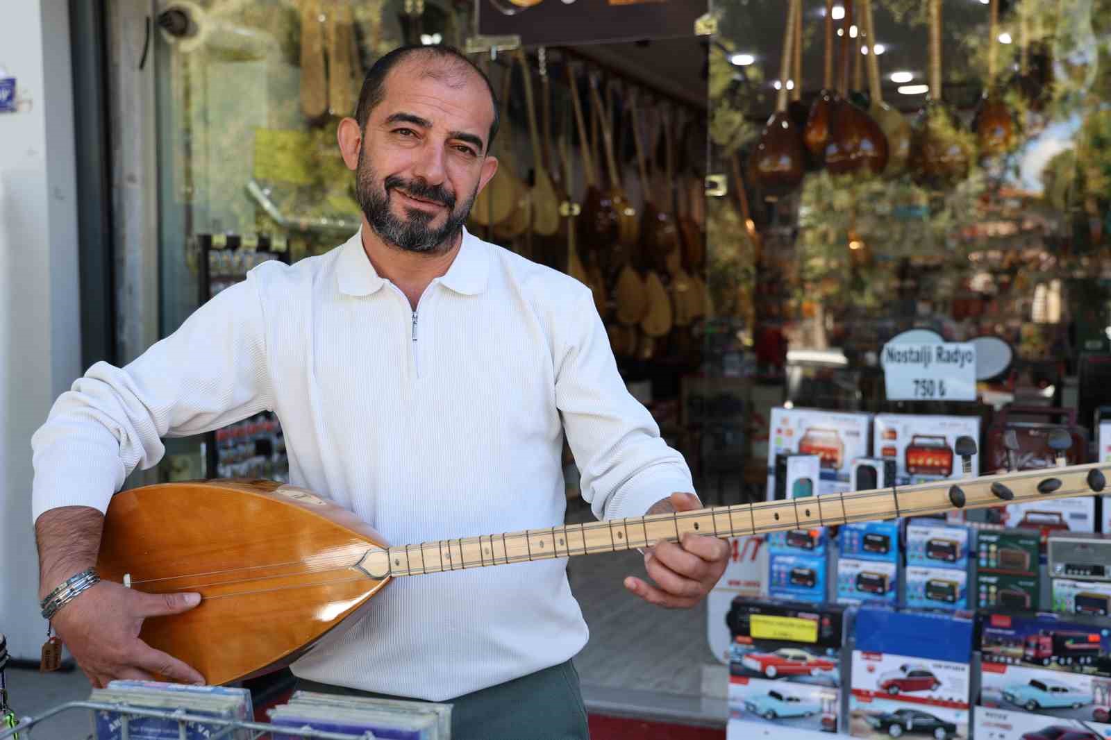 Kırşehir’deki festivaller müzik aletlerine ilgiyi artırdı