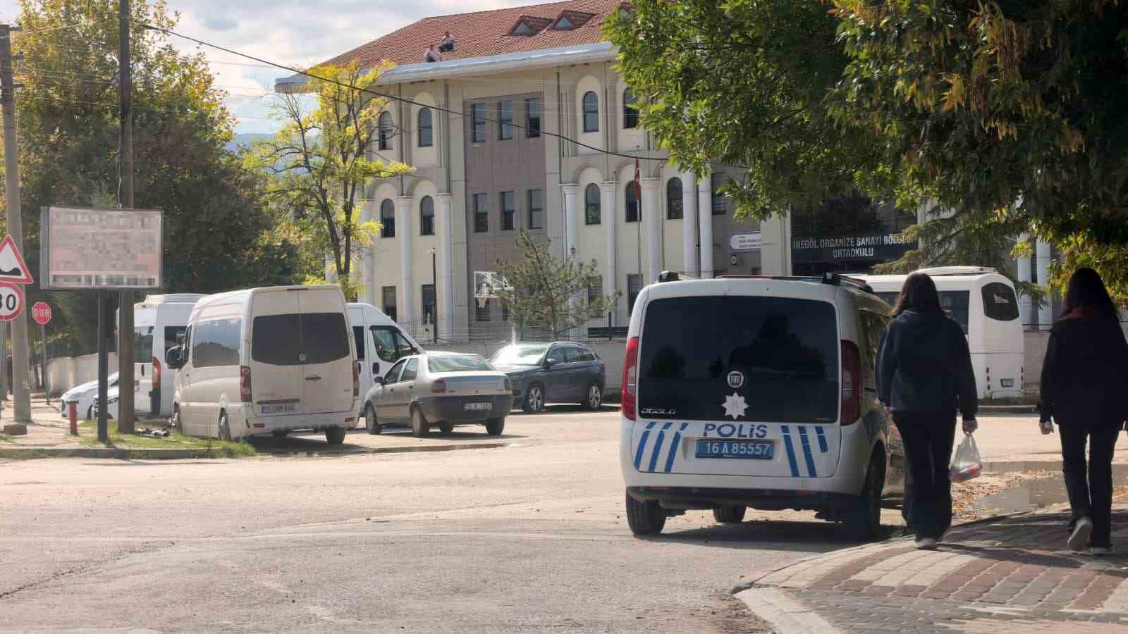 Okula silahla giren genç panik yaşattı, gerçek sonradan ortaya çıktı