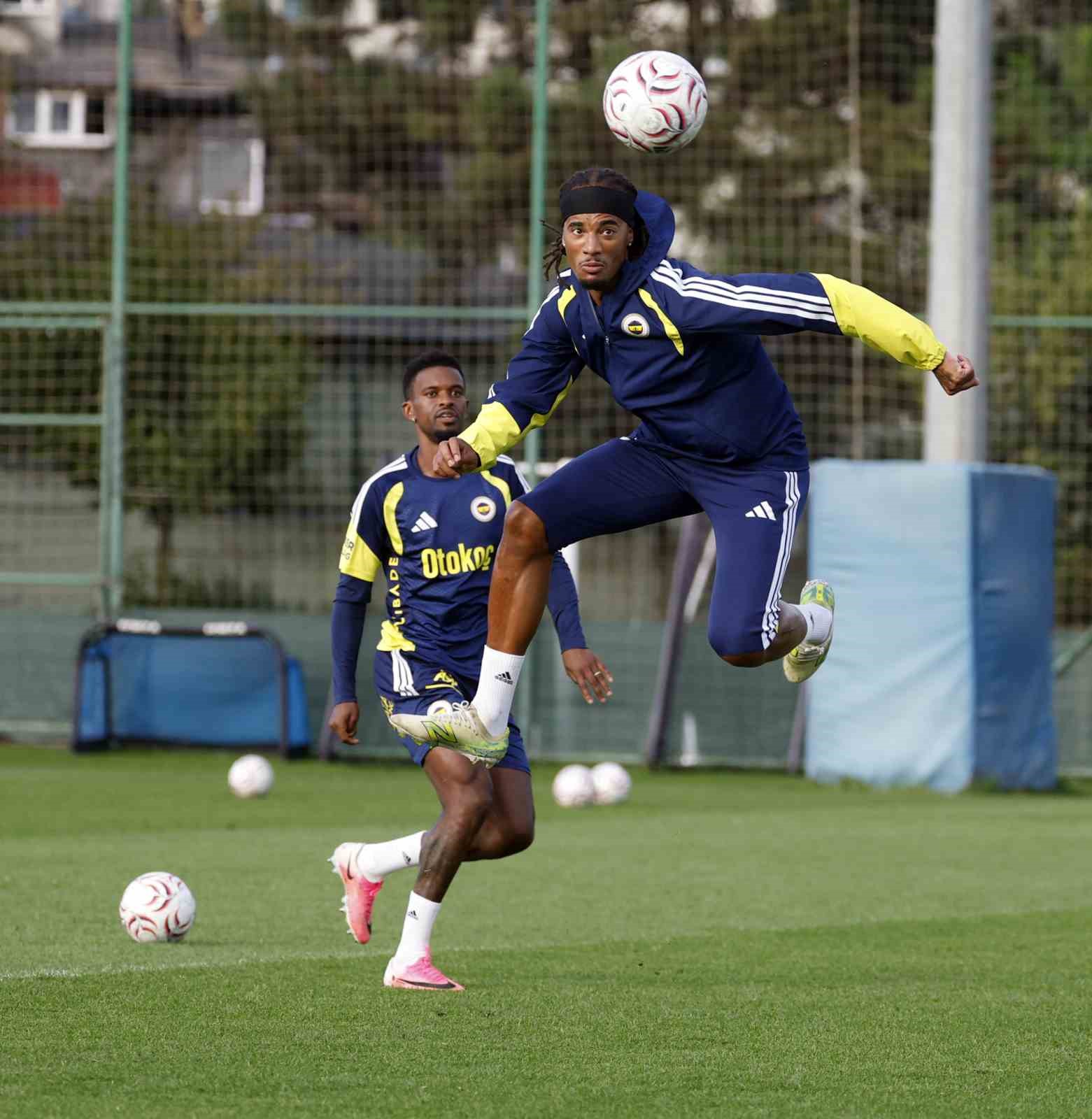Fenerbahçe, Çaykur Rizespor maçı hazırlıklarını sürdürdü