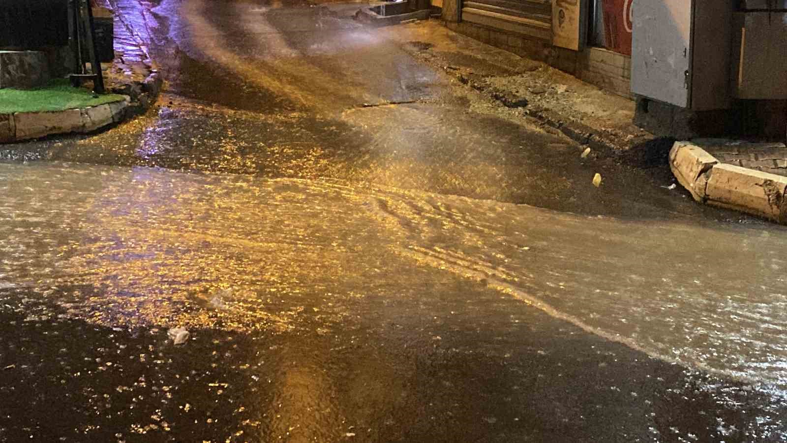 Elazığ’da sağanak etkisini sürdürüyor