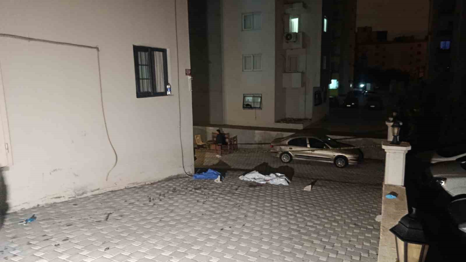 Sevgilisinin eski eşi geldi, pencereden çıkmaya çalışırken 3’üncü kattan düşerek hayatını kaybetti
