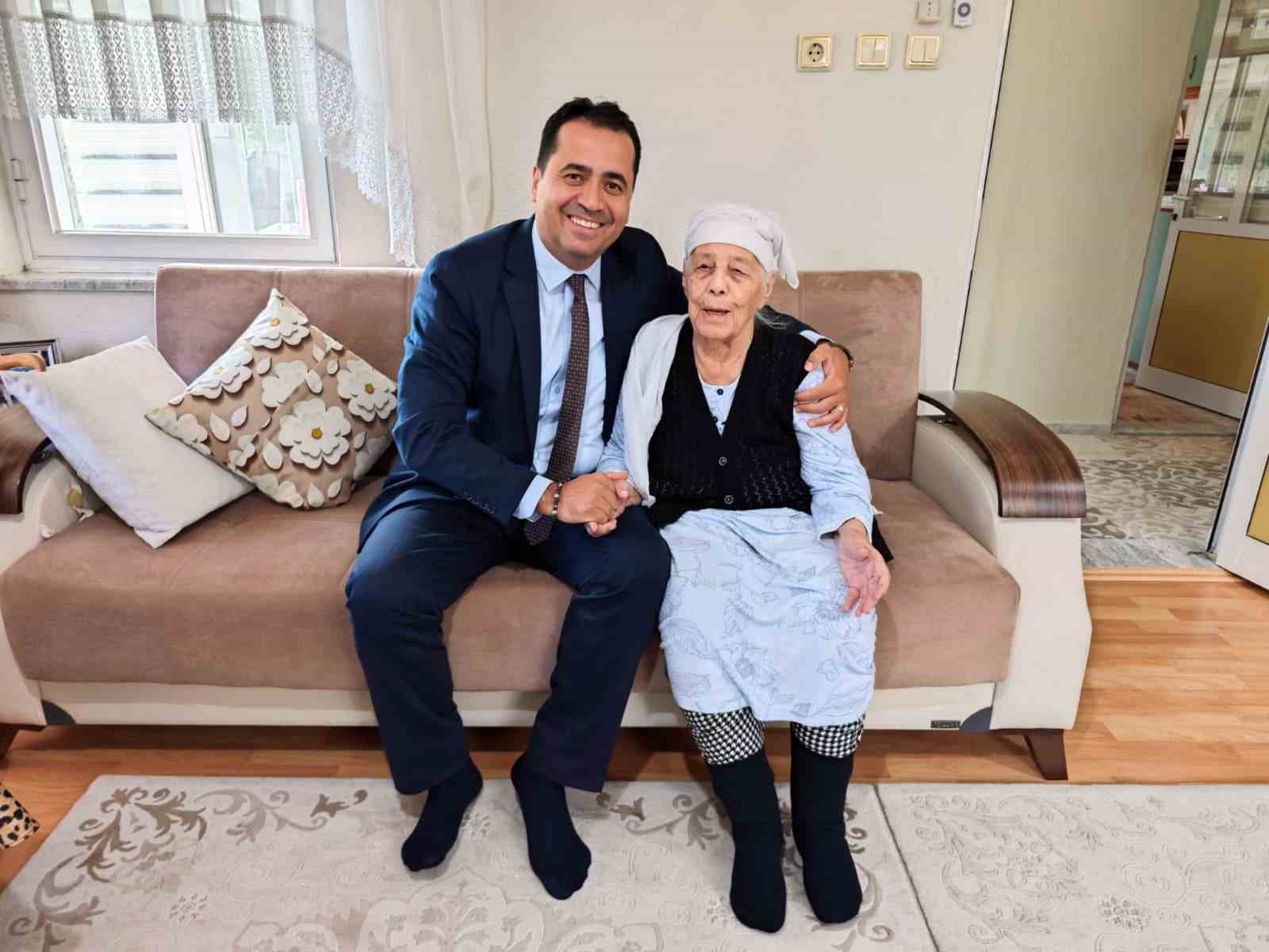 Menteşe’de asırlık çınarlara anlamlı ziyaret