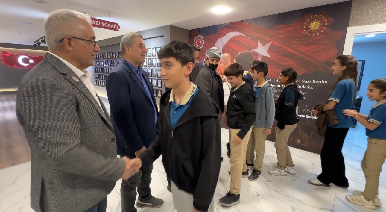 Yüksekovalı gaziler öğrencilerle bir araya geldi
