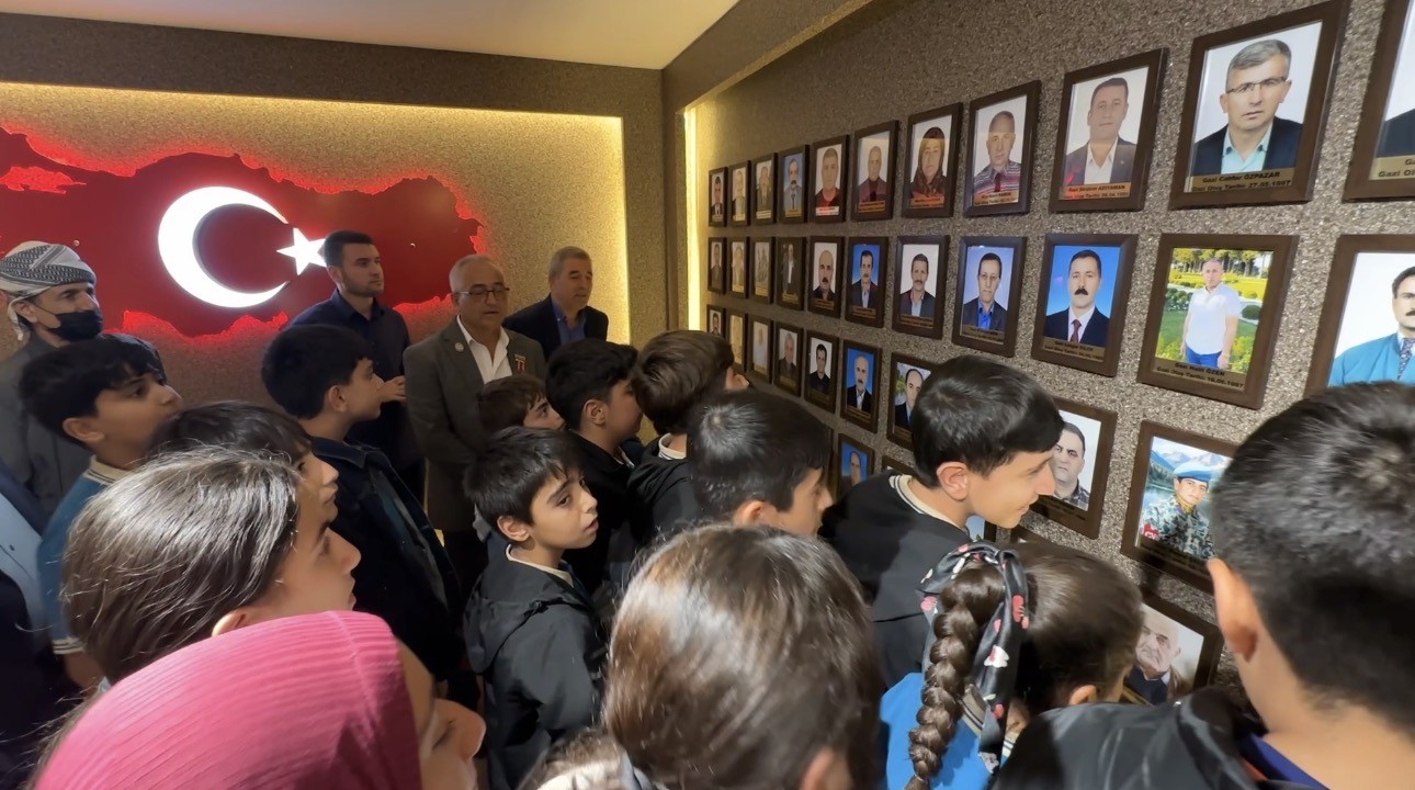 Yüksekovalı gaziler öğrencilerle bir araya geldi