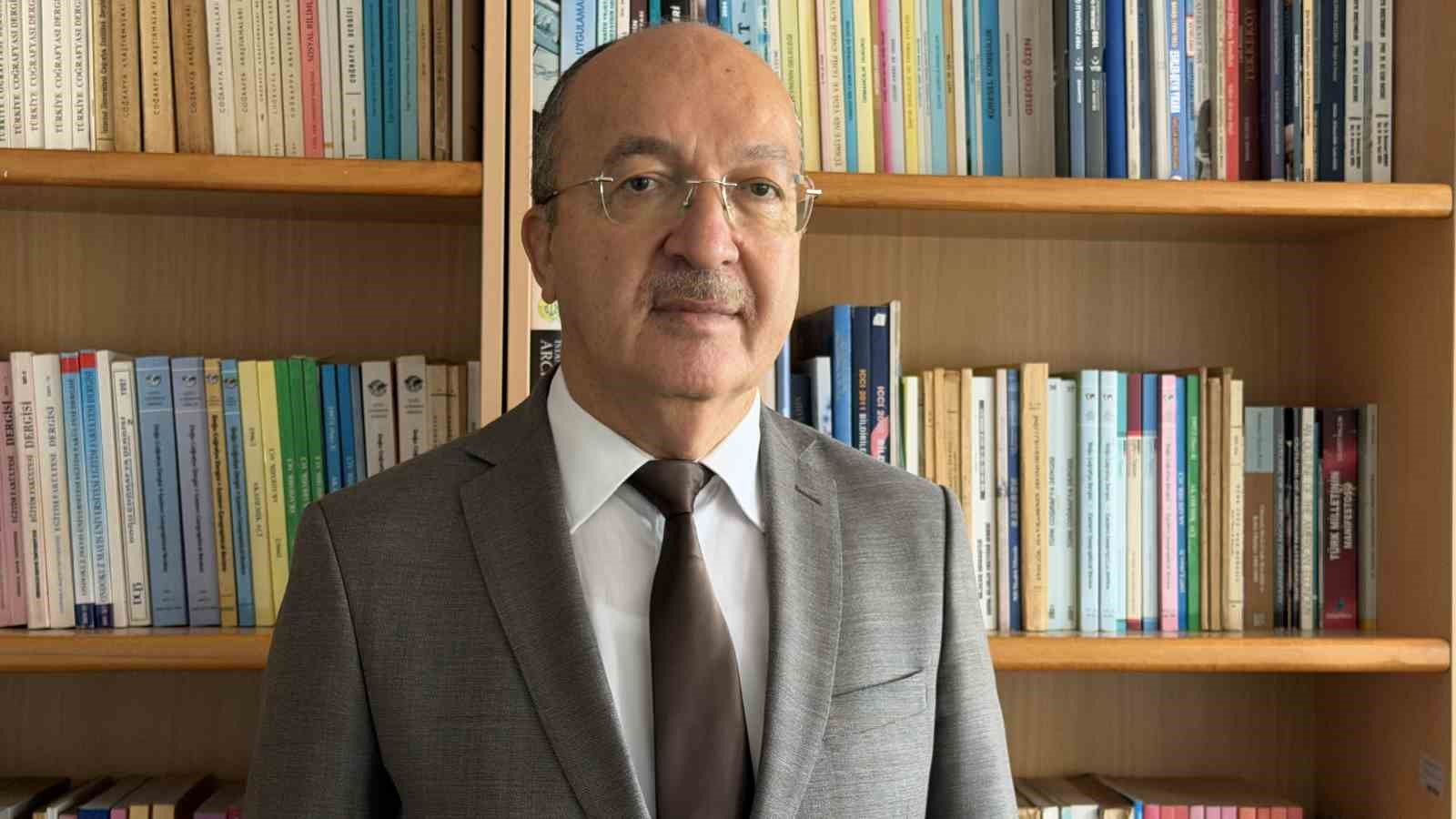 Karadeniz sahili adım adım yutuyor: Yapıların temelleri açığa çıktı