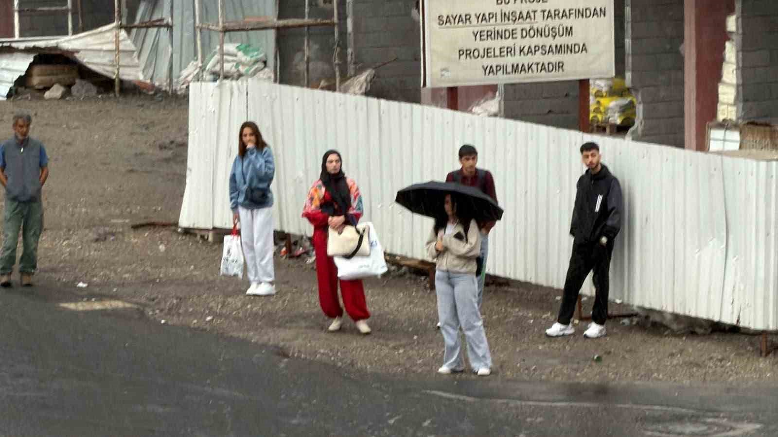 Diyarbakır’da sağanak etkisini sürdürüyor