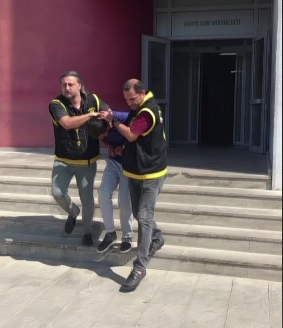 Adana’da 25 yıla kadar hapis cezasıyla aranan hükümlüler şafak operasyonuyla yakalandı