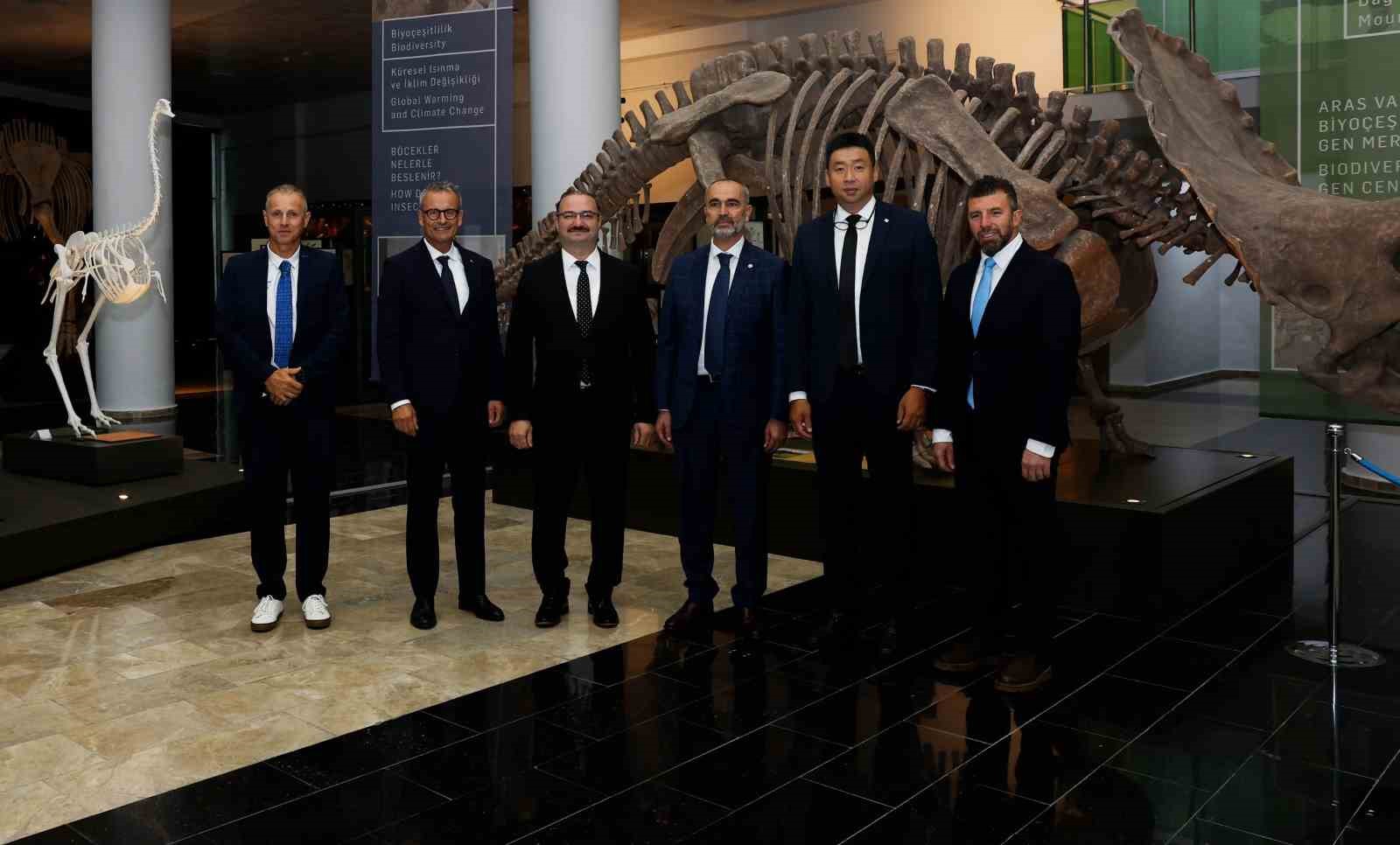 FISU heyetinden Atatürk Üniversitesine ziyaret: Erzurum’un 2029 Dünya Üniversiteler Kış Oyunları hedefi için Rektör Hacımüftüoğlu’ndan güçlü mesaj