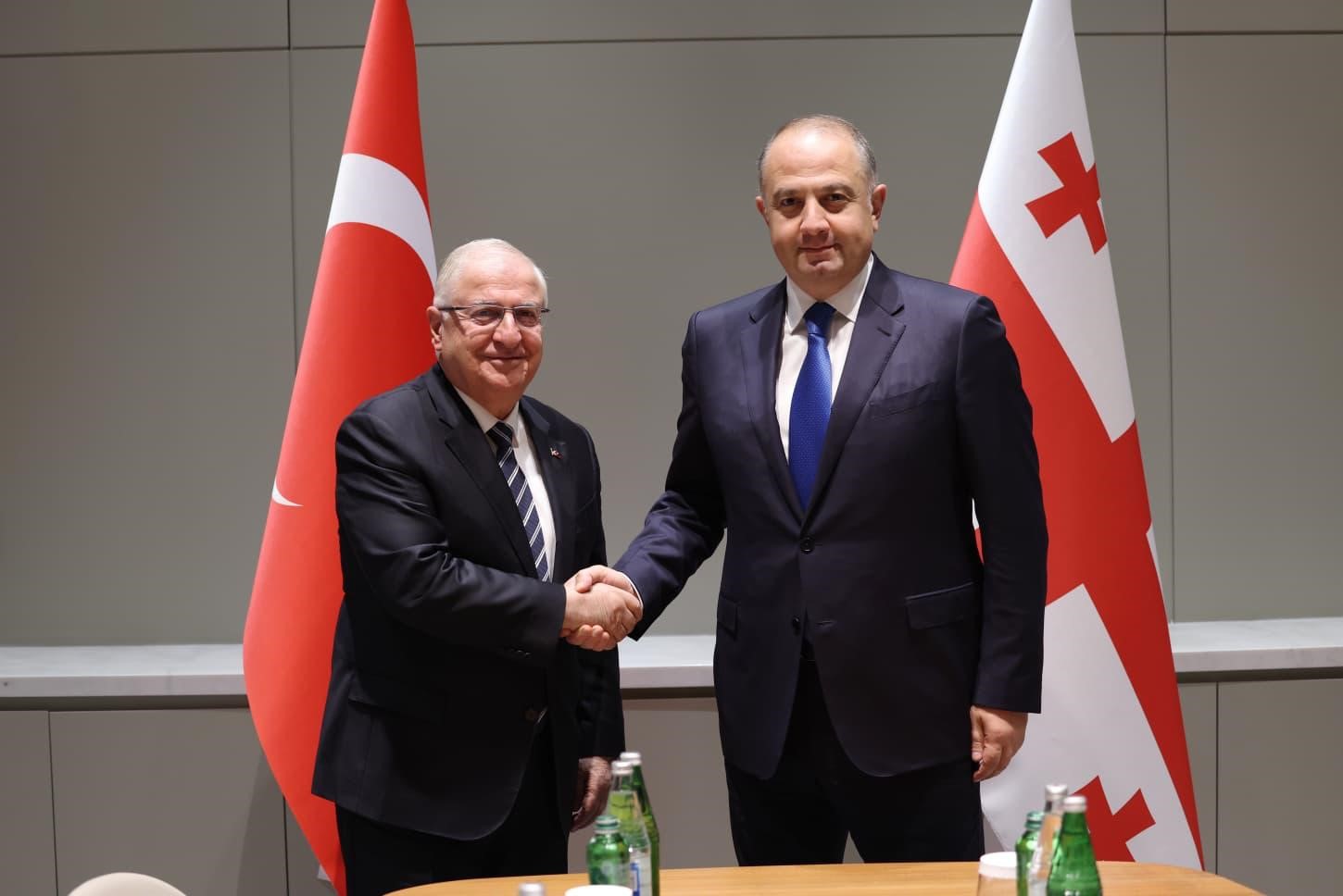 Bakan Güler, Azerbaycanlı ve Gürcistanlı mevkidaşlarıyla bir araya geldi
