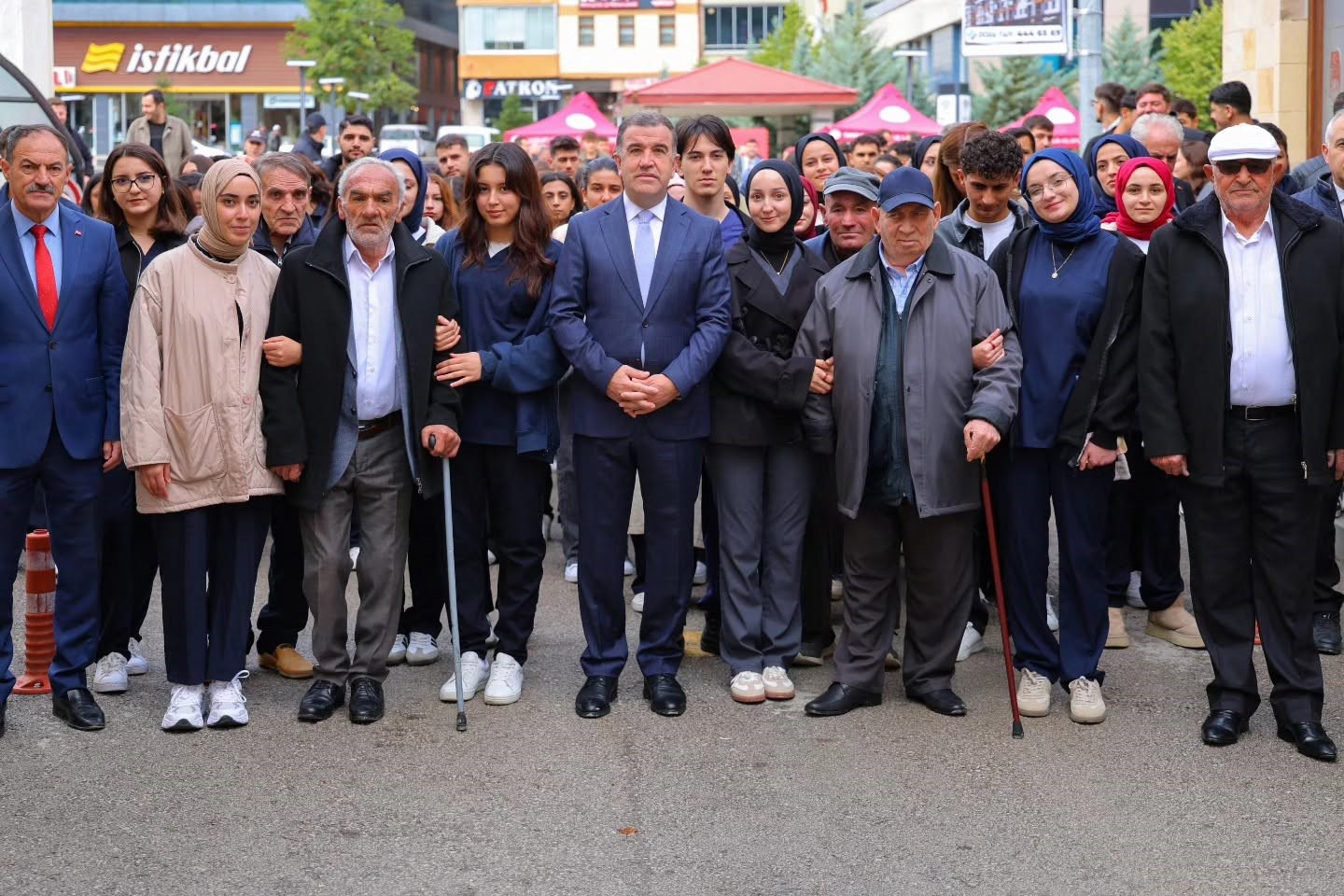 Bayburt’ta ’Dünya Yaşlılar Günü’ dolayısıyla yürüyüş ve spor etkinlikleri düzenlendi