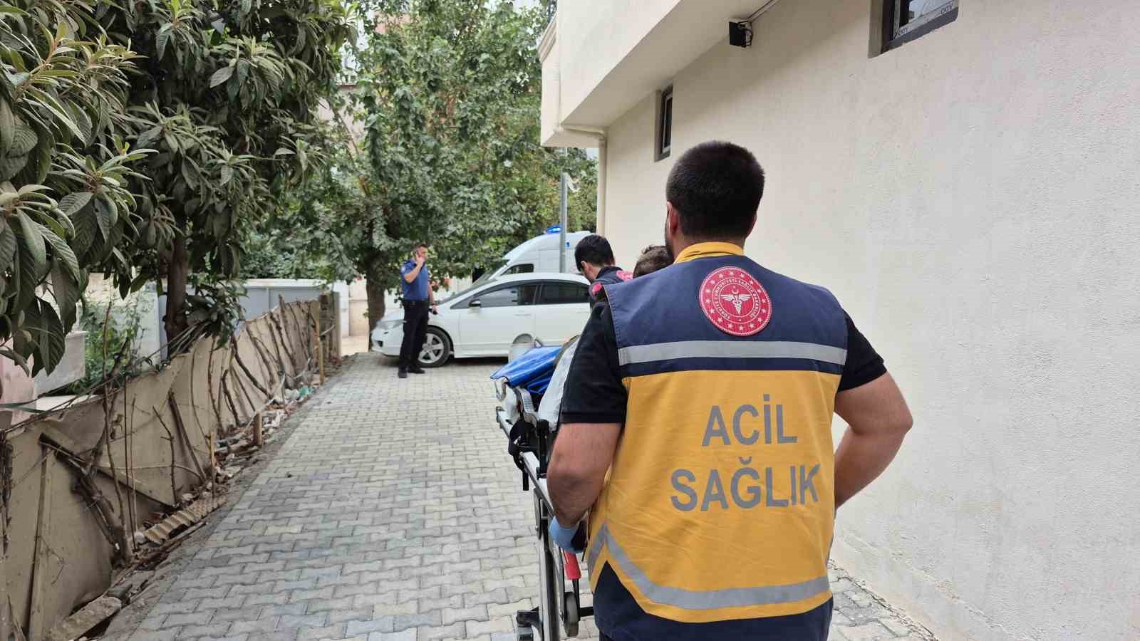 Kardeşler arasındaki tartışma bıçaklı kavgaya dönüştü: 1 yaralı