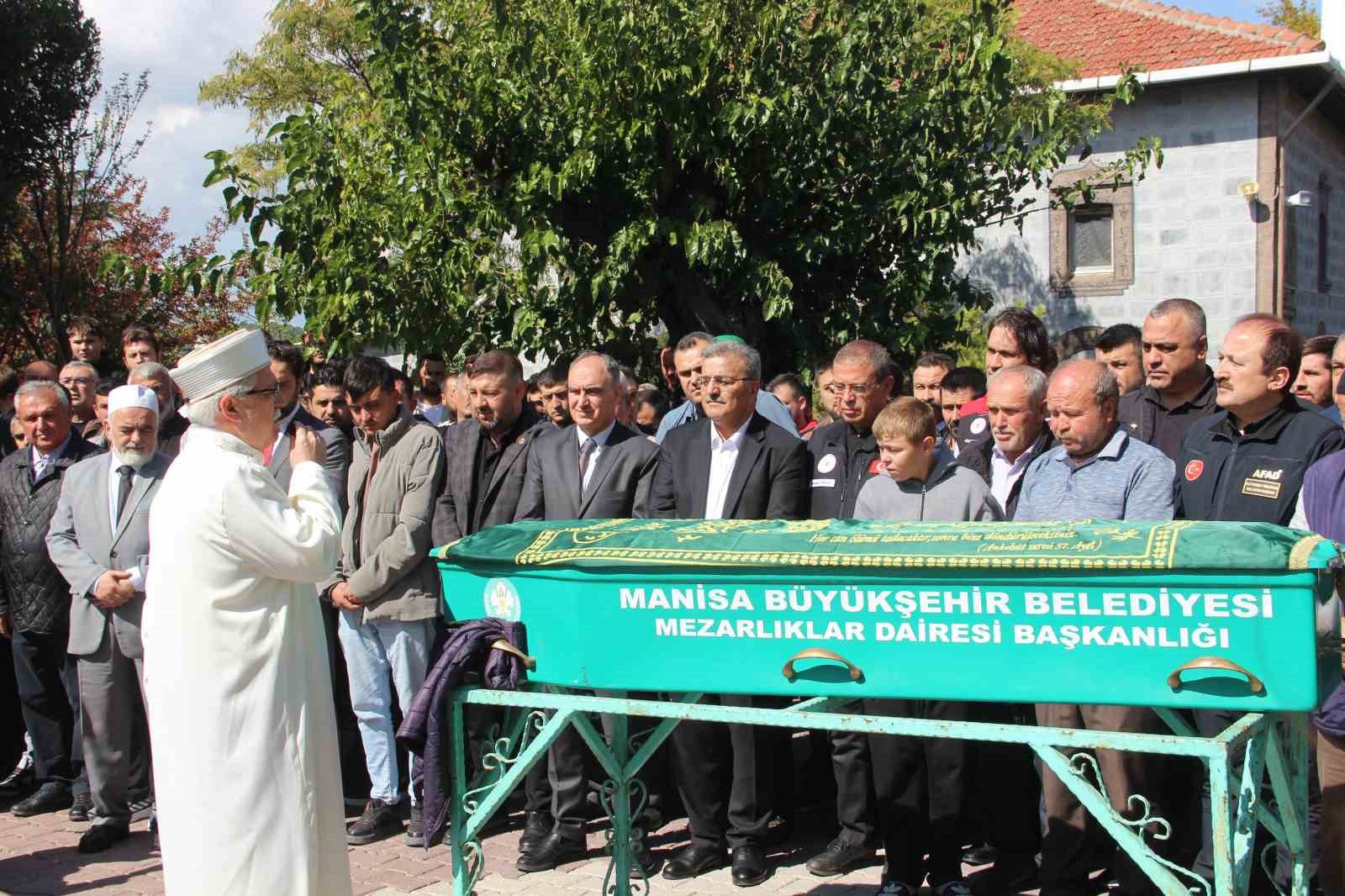 Maden kazasında hayatını kaybeden babaya son görev