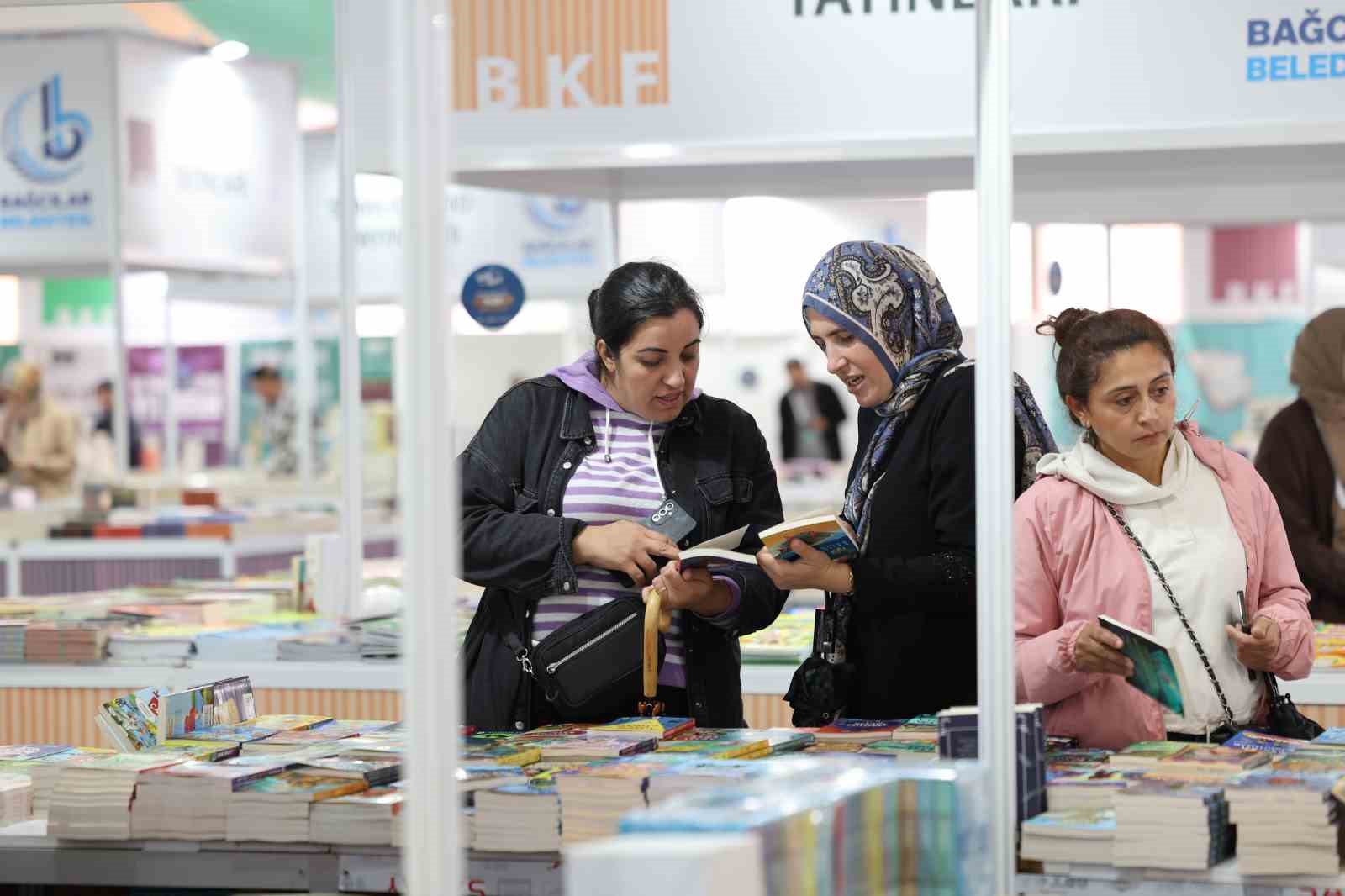 5. Bağcılar Kitap Fuarı kapılarını açtı