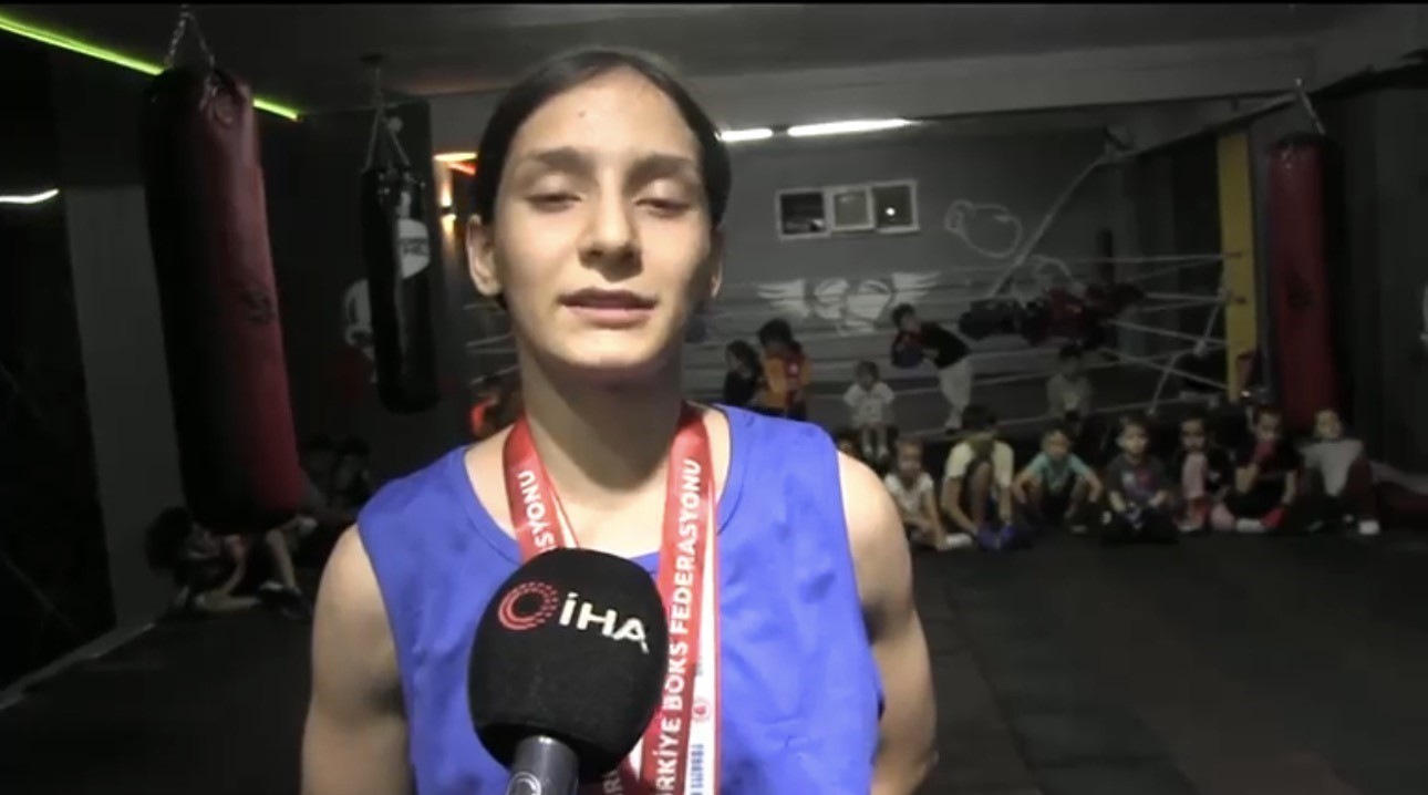 Siirtli genç boksör Hiranur Yıldız, Avrupa şampiyonluğu için ringe çıkacak