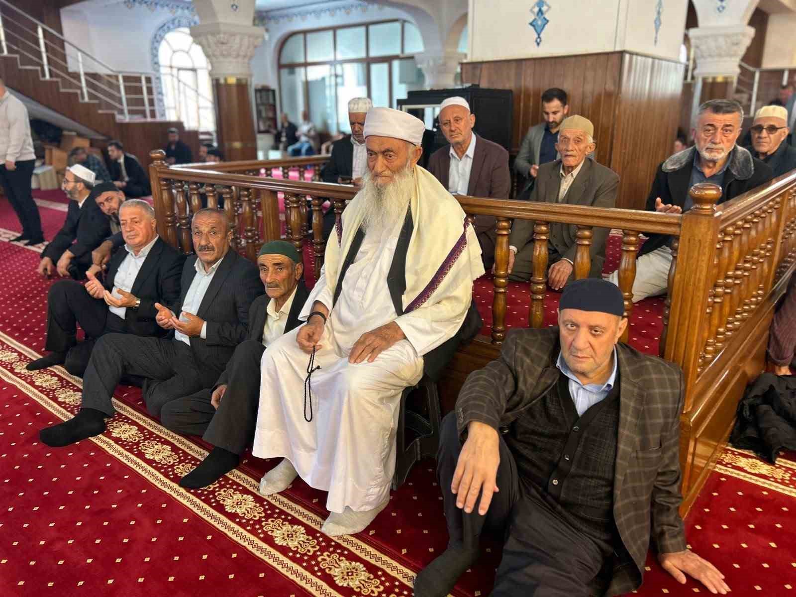 Van’da 15 Temmuz şehitleri dualarla anıldı