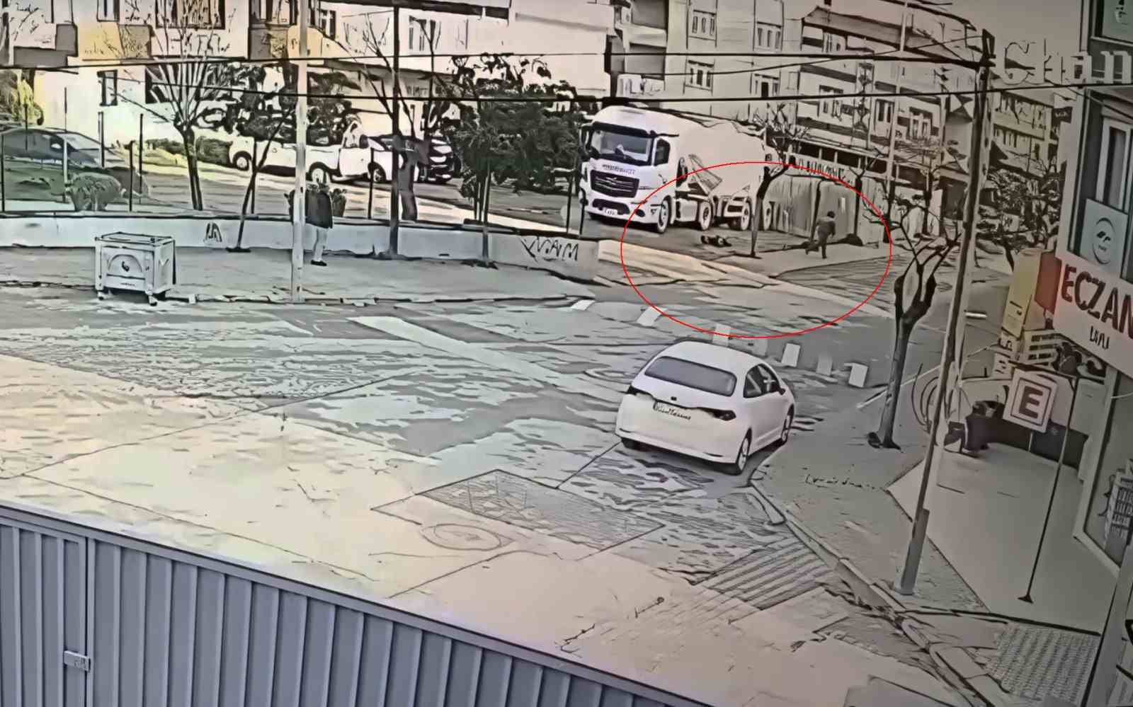Kasklı katil tırın altından çıkıp, uzun süredir devam eden husumet nedeniyle kardeşini böyle öldürdü