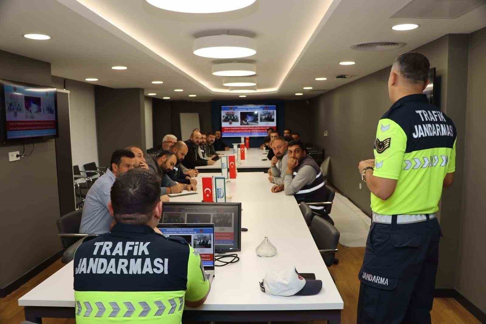 Gümüşhane’de 96 personele trafik eğitimi verildi