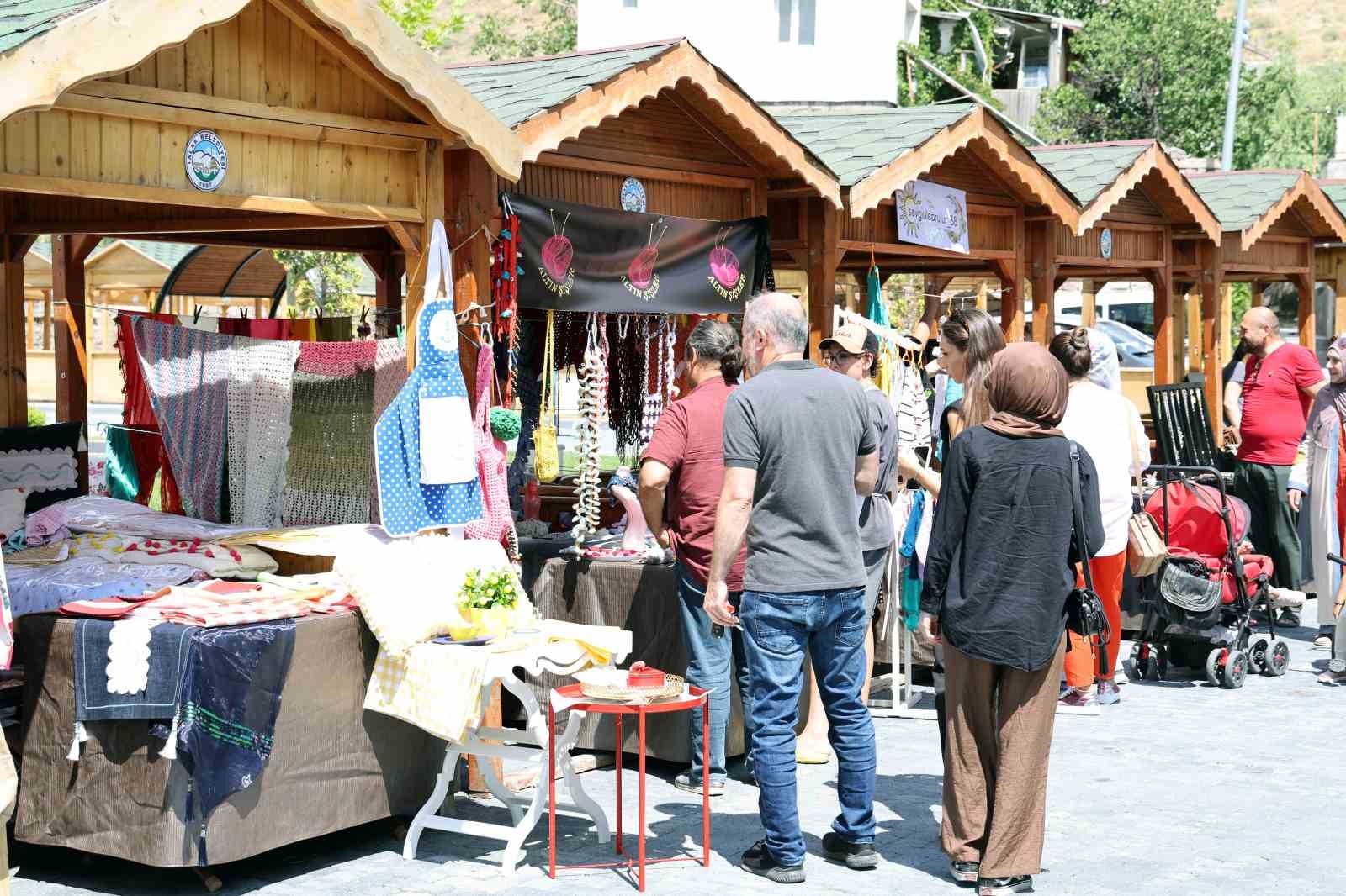 Bu Pazar maharetli eller var
