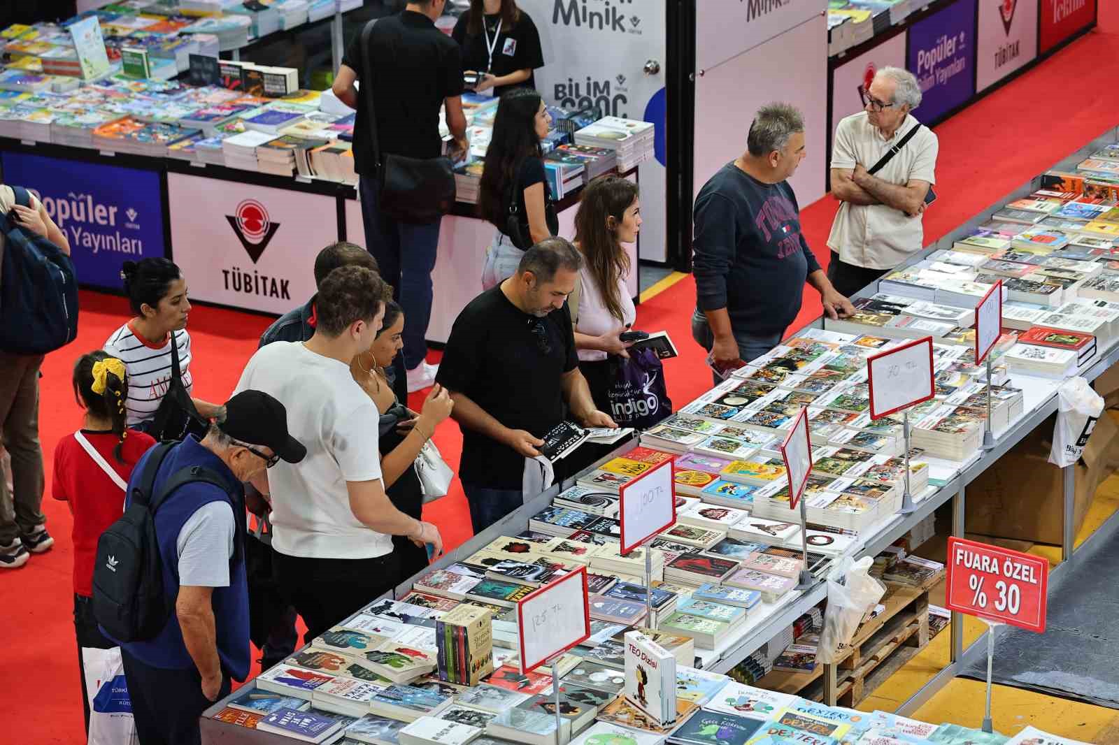 16. Antalya Kitap Fuarı kapılarını açtı