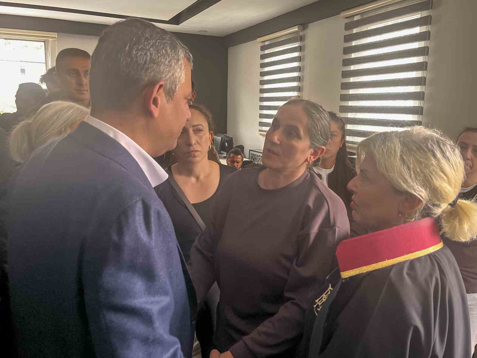 Yeni Parti Genel Başkanı Özel: "Yaşadığımız krizler yetmezmiş gibi şimdi bir de fon krizi çıktı"
