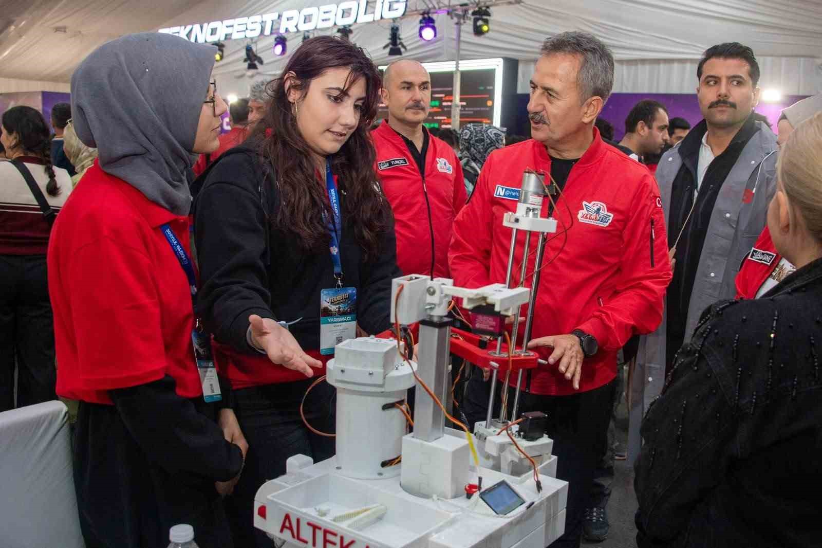 Savunma Sanayii Başkanı Görgün: "Genç mühendis adaylarımız, Türkiye’nin teknoloji yolculuğunun yarınlarını bugünden yazıyor"