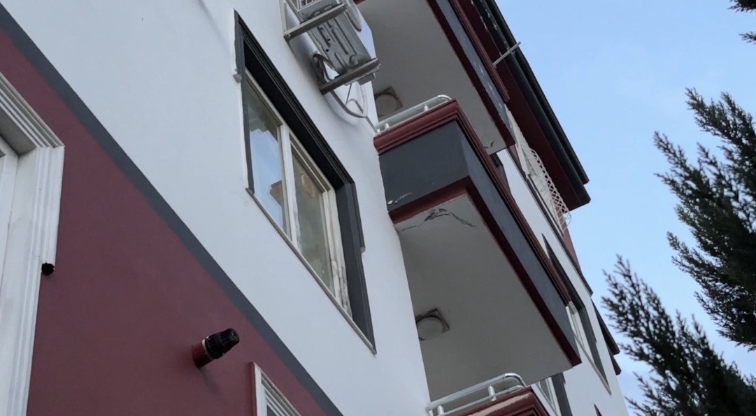 Gaziantep’te aile faciası: Anne, baba ve 5 yaşındaki çocukları 2. kattan atladı