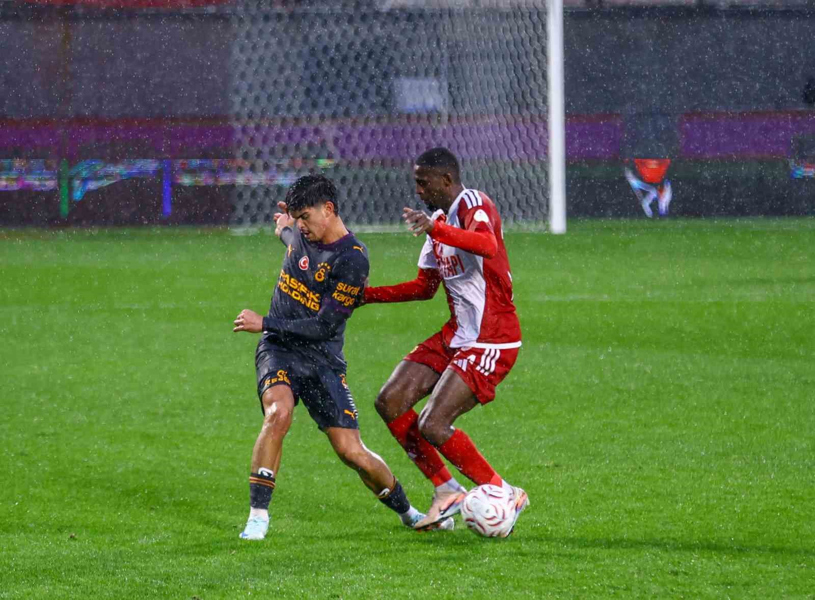 Hazırlık maçı: Pendikspor: 3 - Galatasaray: 3