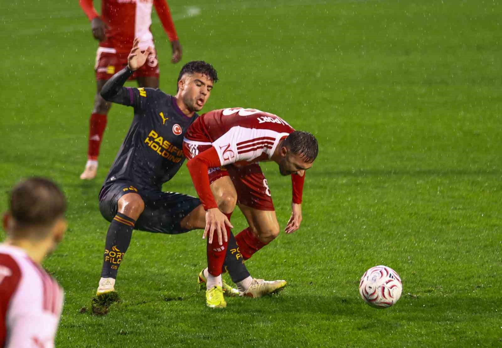 Hazırlık maçı: Pendikspor: 3 - Galatasaray: 3