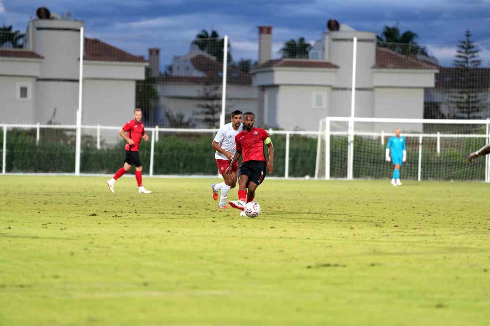 Çorum FK, hazırlık maçında Antalyaspor’a 2-1 mağlup oldu