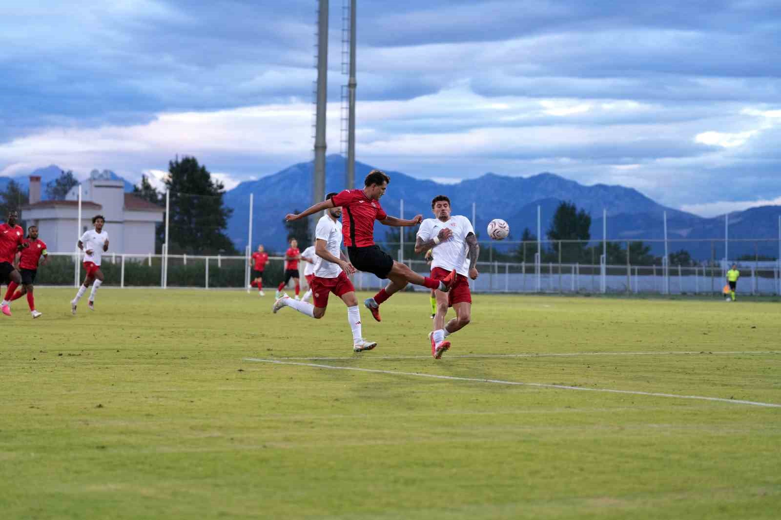 Çorum FK, hazırlık maçında Antalyaspor’a 2-1 mağlup oldu