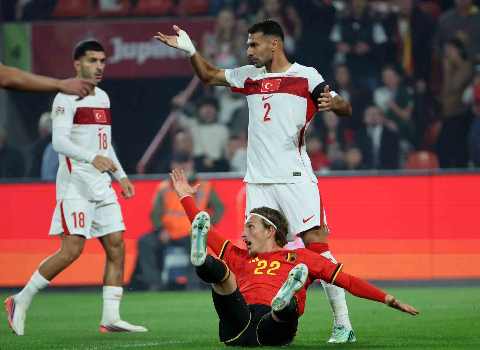 UEFA Uluslar Ligi: Belçika: 1 - Türkiye: 0 (İlk yarı)