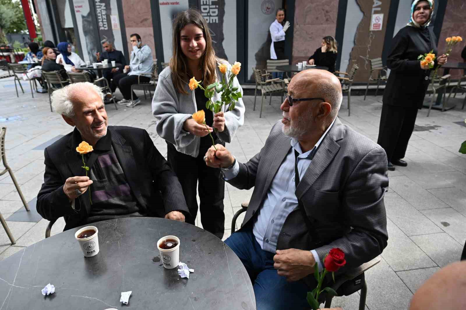 Gaziosmanpaşa’da Dünya Yaşlılar Günü ile Dünya Kahve Günü kutlandı