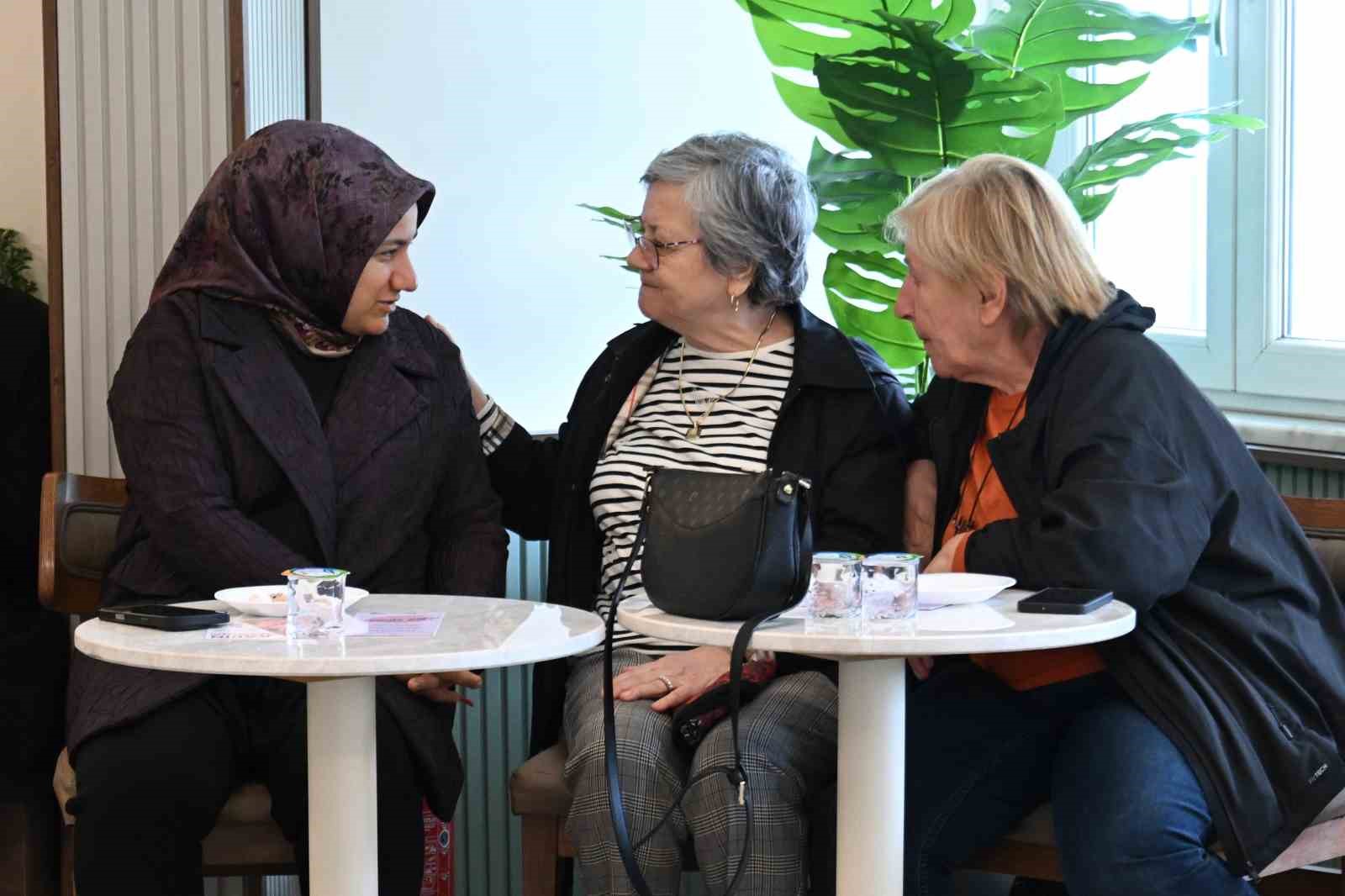 Gaziosmanpaşa’da Dünya Yaşlılar Günü ile Dünya Kahve Günü kutlandı