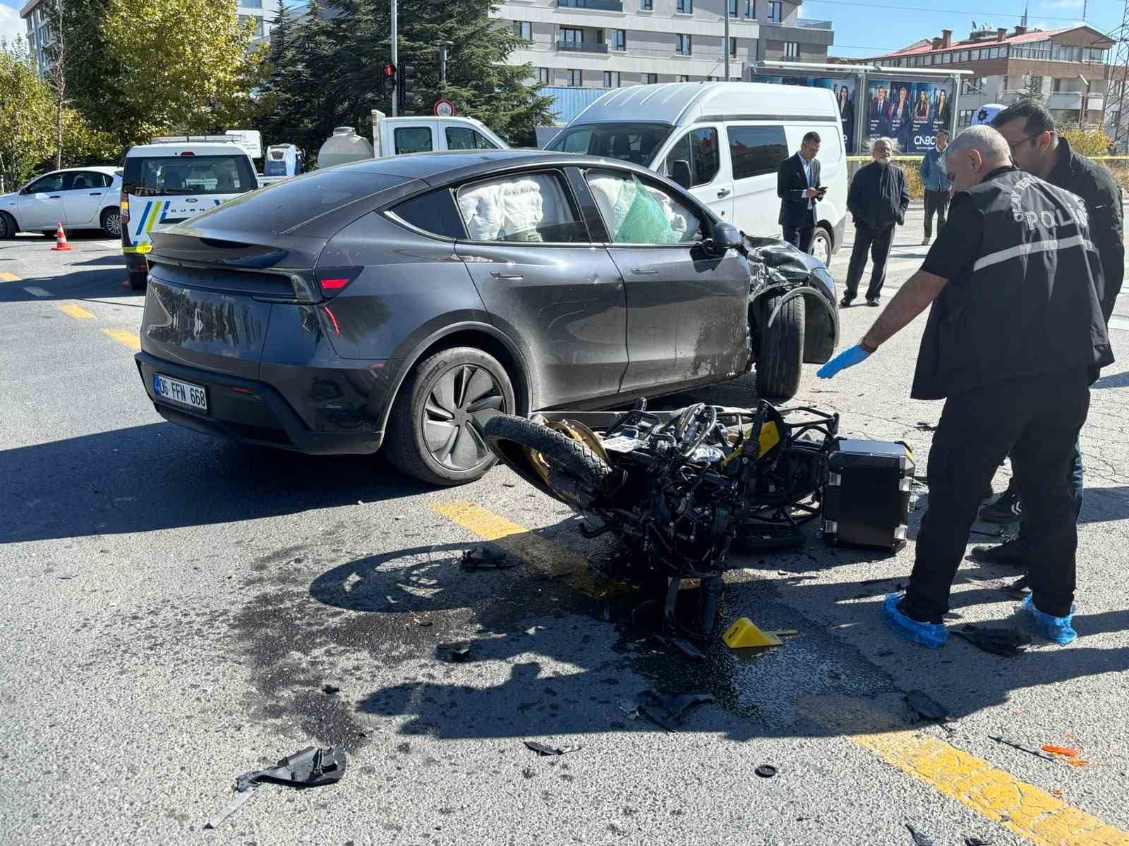 Ankara’da otomobille motosikletin çarpıştığı kazada 1 kişi hayatını kaybetti