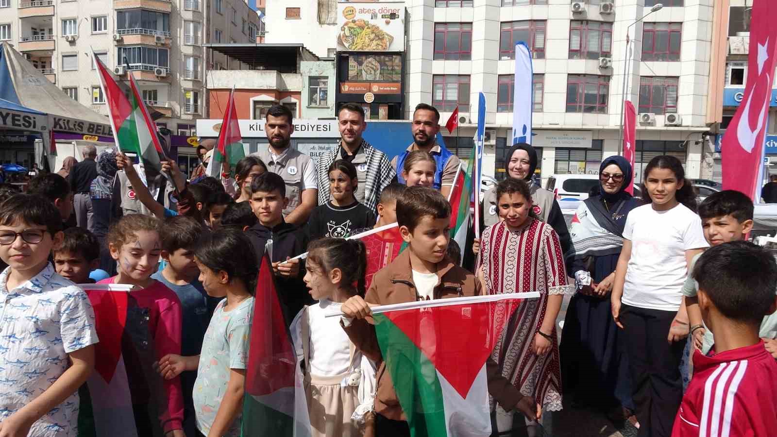Kilisli çocuklar Filistinli yaşıtlarının sesi olmak için çizdi