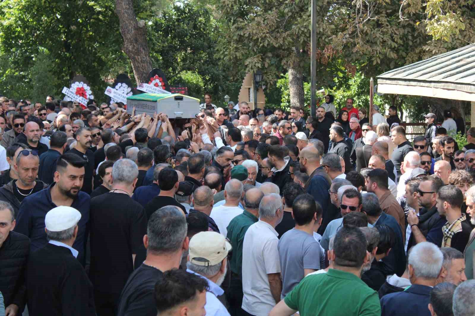 Aydın’da başından vurulmuş halde bulunan Sargın son yolculuğuna uğurlandı