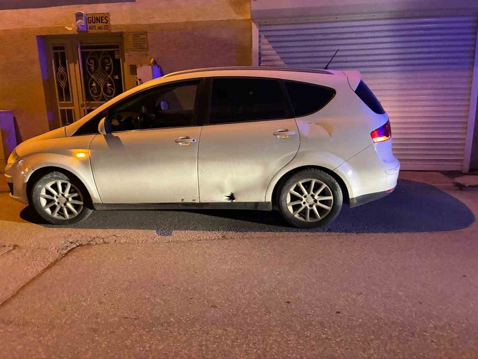 Eskişehir’de otomobile yandan çarpan motosikletli yaralandı