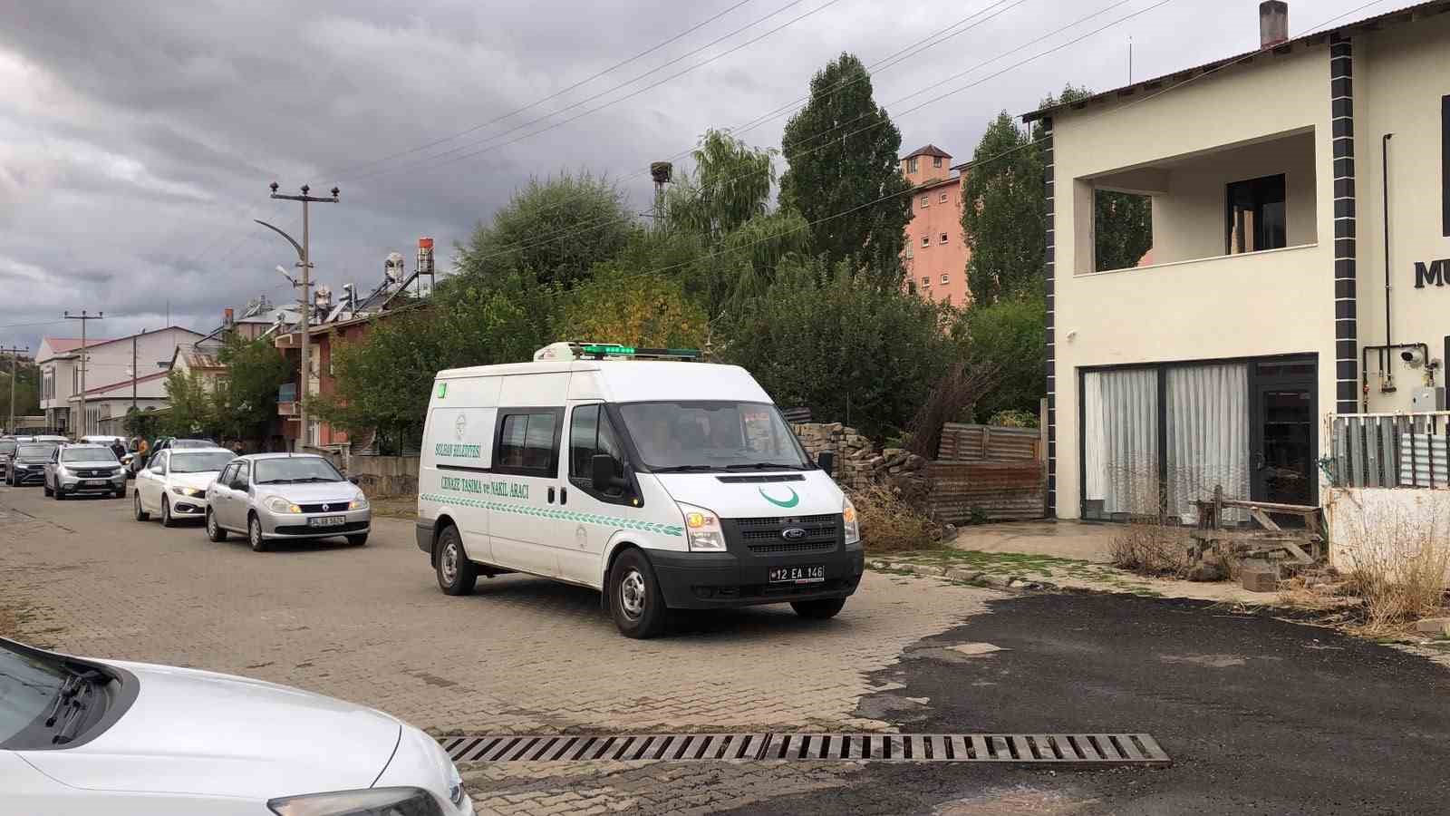 Asansör kazasında hayatını kaybeden öğrenci gözyaşlarıyla toprağa verildi