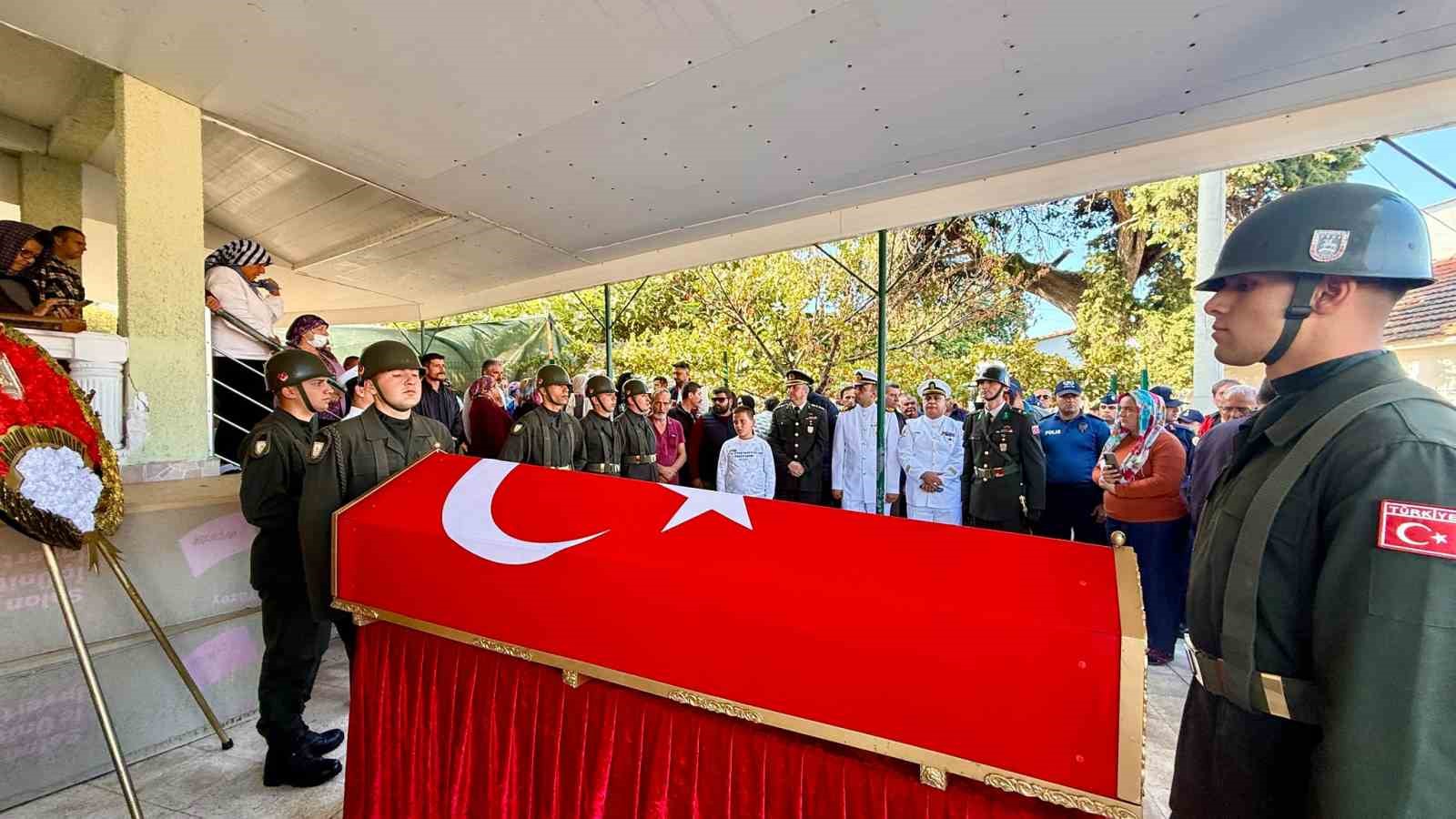 Kıbrıs Gazisi Ali Yay, askeri törenle son yolculuğuna uğurlandı