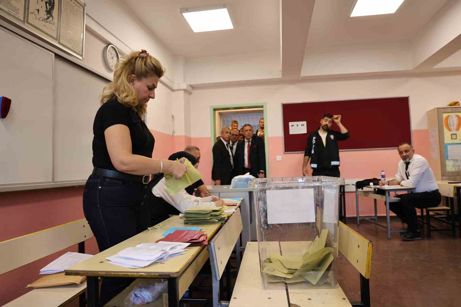 Elazığ TSO seçimlerinde İdris Alan yeniden başkan seçildi