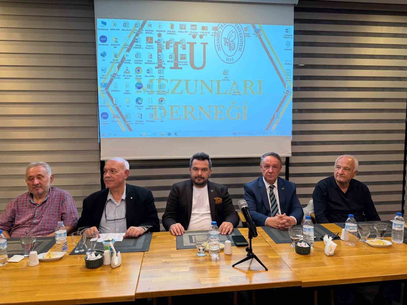 Bursa’da dünya ve Türkiye ekonomisi ele alındı