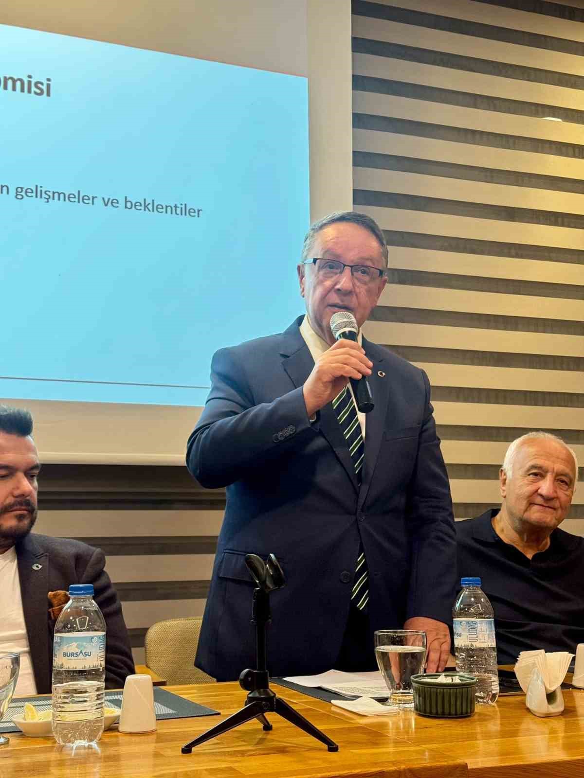 Bursa’da dünya ve Türkiye ekonomisi ele alındı