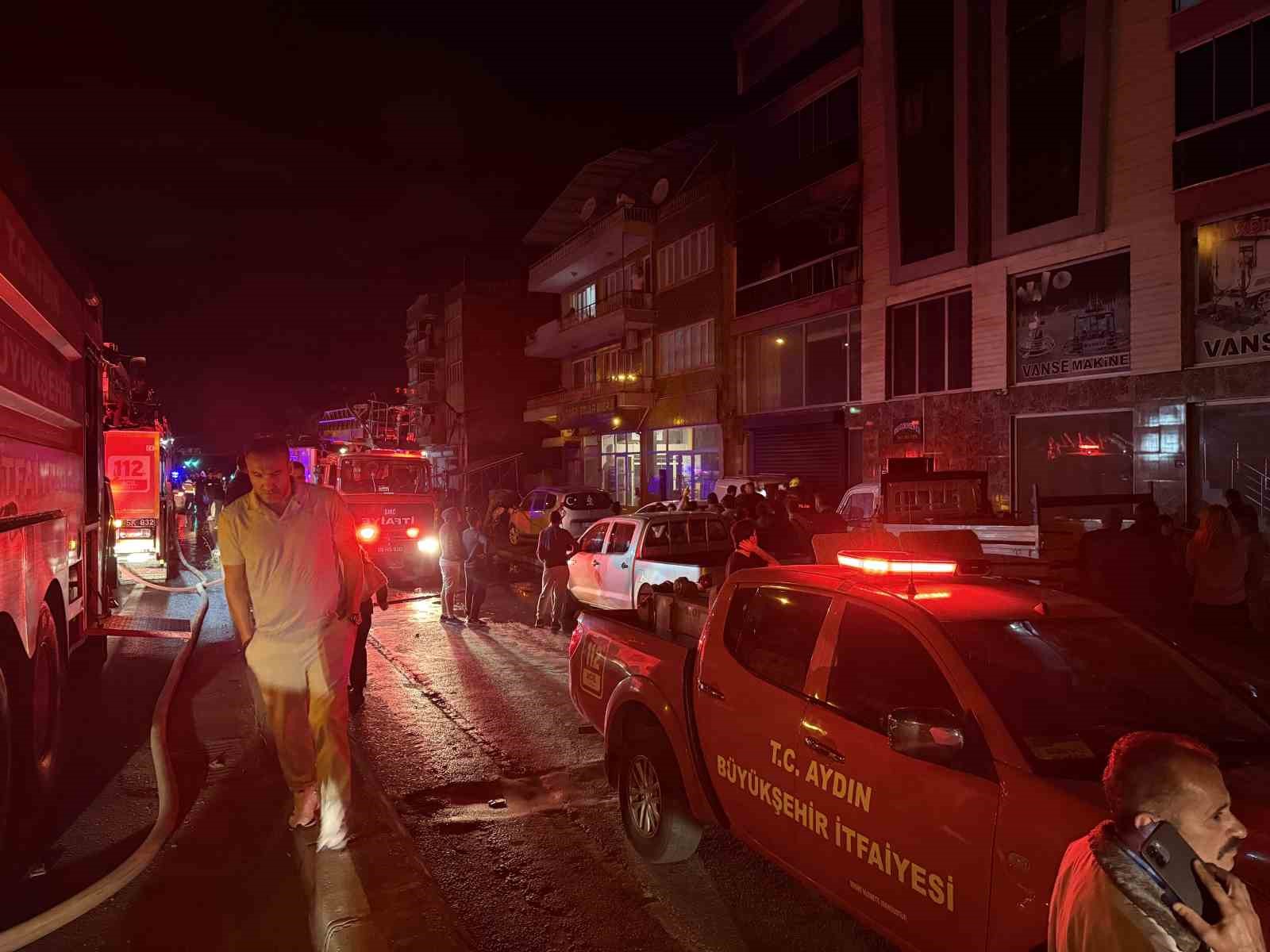 Yangına uykularında yakalandılar: 5 kişi dumandan etkilendi