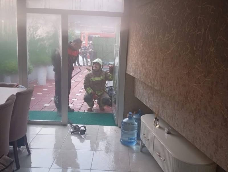 Antakya’da ev yangını büyümeden kontrol altına alındı