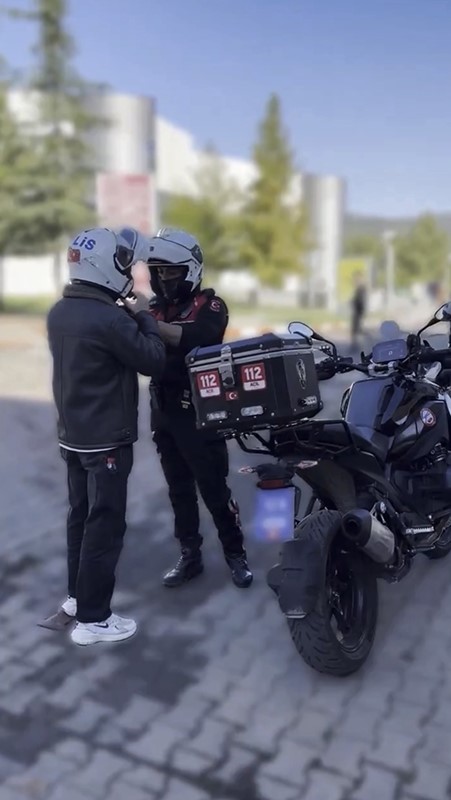 Bingöl’de polis ekipleri KPSS adaylarını sınava yetiştirdi