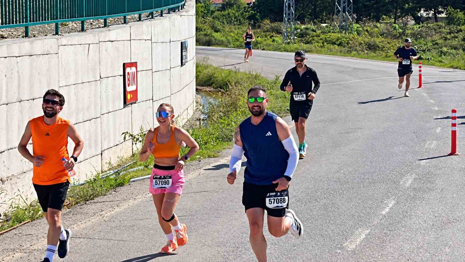 Sinop’ta ilk defa yarı maraton koşuldu
