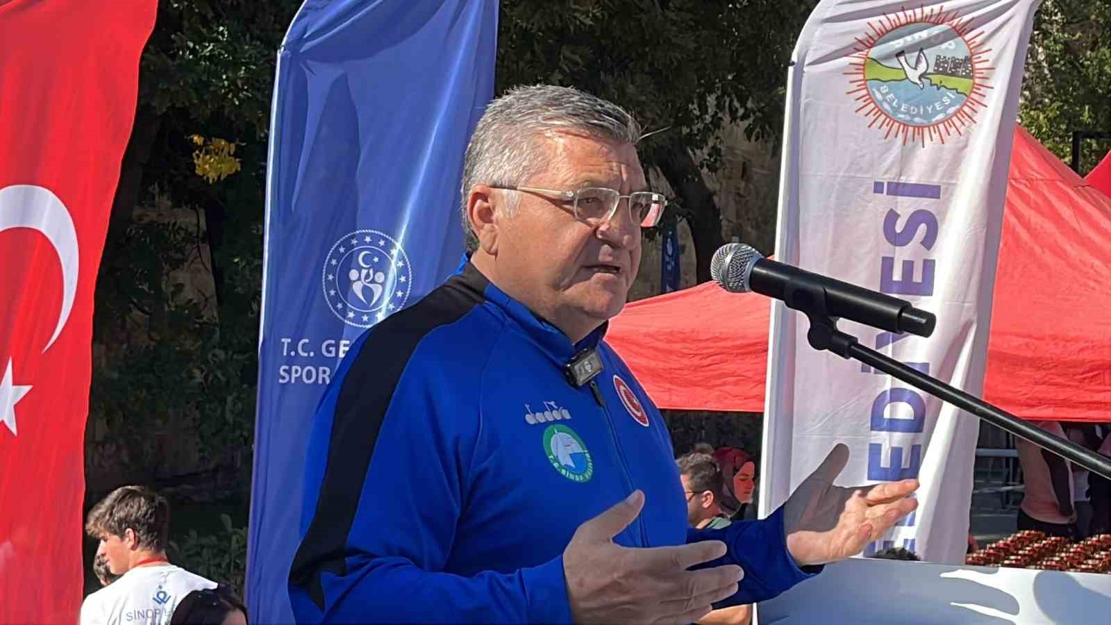 Sinop’ta ilk defa yarı maraton koşuldu