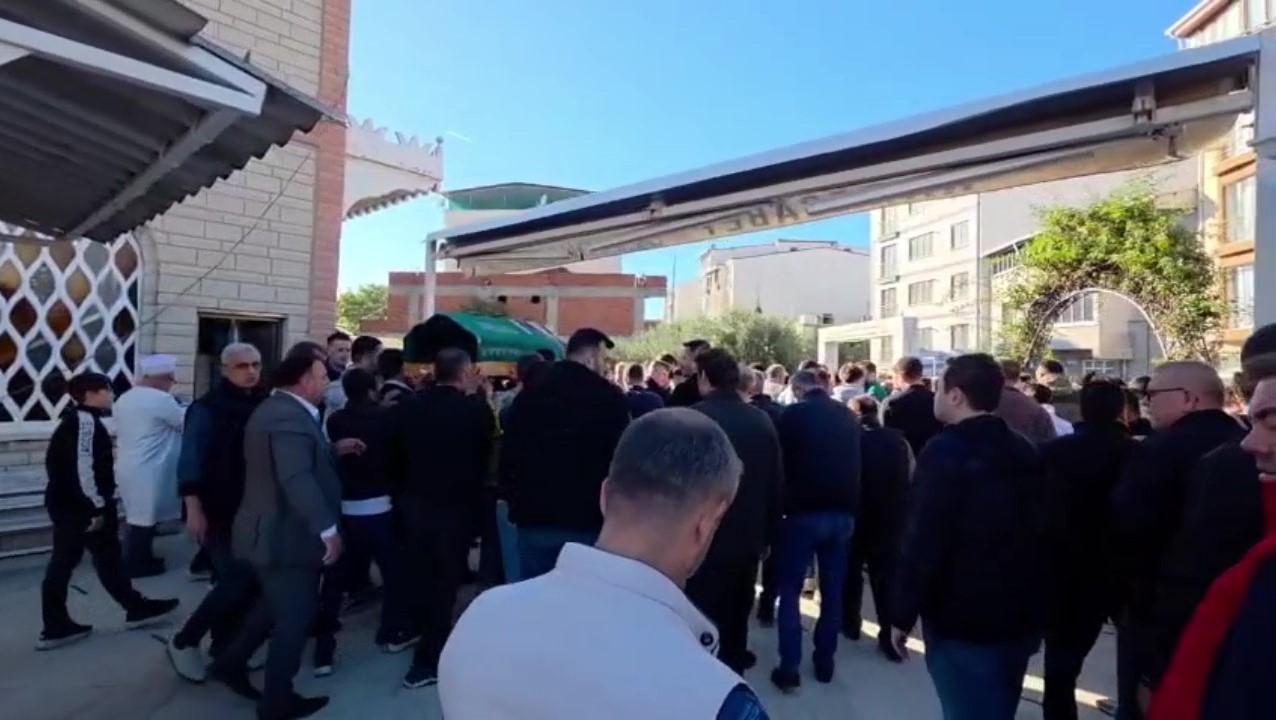 18 yaşında katledilen Gökçe Alkan son yolculuğuna uğurlandı