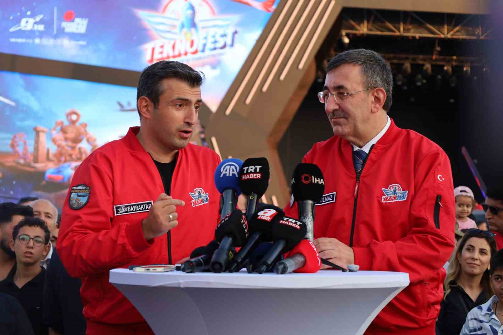 Bayraktar ve Cumhurbaşkanı Yardımcısı Yılmaz’dan ortak basın açıklaması